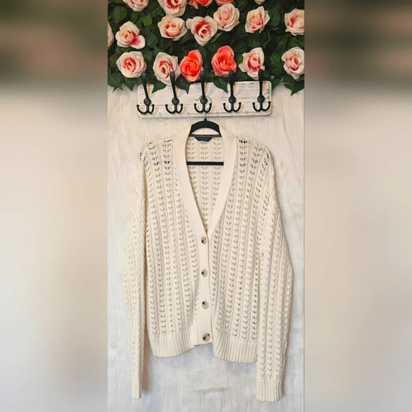 Denver Hayes Women's Semi Fitted Drop Shoulder Button Up Cardigan NWOT - Picture 1 of 5